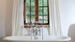 HISTORIC BAVARIAN COTTAGE; Heritage Stay with Sauna and Spa, 35min from Munich - Image 3