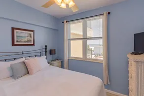 Vente de nuit gratuite! Oceanfront Condo. À quelques pas de la plage. Magnifique vue sur l'océan - Image 5