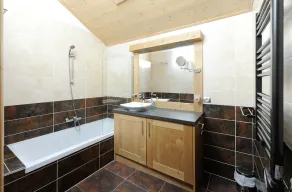 Magnifique appartement à côté des pistes, ski in / ski out; 6 à 8 personnes - Image 2