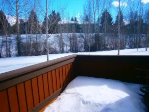 Spacieux 2 BR 2BA Sun Valley Condo, nouveaux matelas theraputic pour aider u dormir. - Image 5