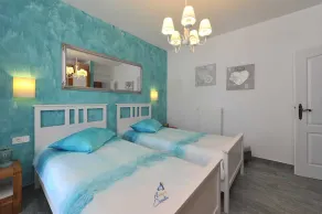 Splendida villa con 2 camere da letto per 4 persone con piscina sopra Opatija - Image 4