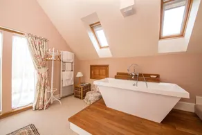 Suleskerry: stunning views, hot tub & games room - Image 4