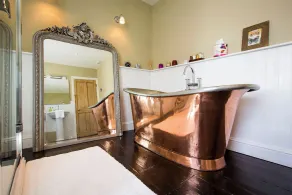 Hot tub, sauna, sea & beach views, sleeps 16 in 7 bedrooms, 5 star Luxury house - Image 4