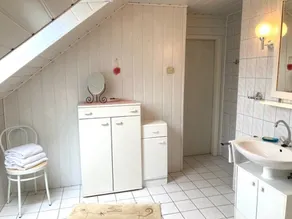 Guesthouse 'Schlamau19 - Under the Walnut Tree' Apartment with 2 Guest Rooms, Shared Kitchen and Garden - Image 3