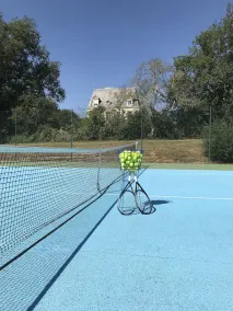 Luxuriöses Chateau mit eigenem Pool, Tennis und Par 3 Golf - Image 3