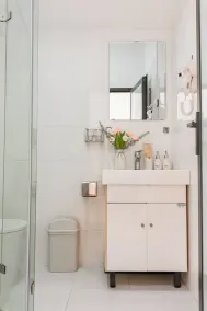 Hà Thành Stay - Lake View Residence - Image 2