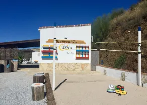 fritstående studie, swimmingpool, udendørs bar og privat terrasse og smuk udsigt - Image 2