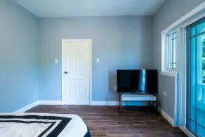 Newly Renovated Negril 2 Bedroom Resort WiFi - A/C - Image 5