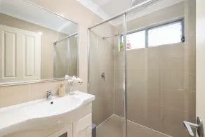Smart Suites Self Check-in Apartments - Rocklea Station N - Image 2