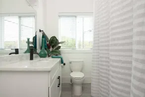 BCP ~ Discounted Rates ~ Crowd Favorite ~ Clean ~ 6 Beds ~ 6 Mins to Downtown - Image 4
