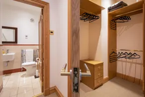 DOLLARBEG CASTLE - The Tower - Luxury Apartment - Image 4