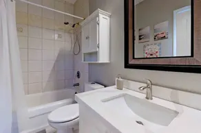 Luxury cottage \"Twilight\" by the lake Simcoe - Image 3