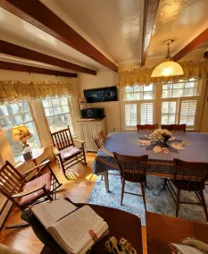 ​Relax & Reconnect: Walkable Mount Gretna Getaway - Image 5