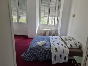 Et dejligt og fredeligt ophold venter dig i dette store familiehus - Image 3