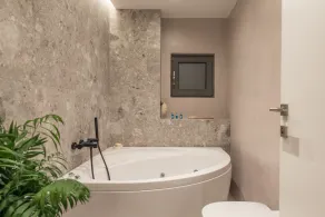 Thais D2 Penthouse Apartment - Image 3