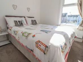 23 Dock Road - Image 4