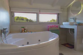 Villa Daizy Boutique Apartments - Image 2