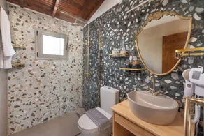 Aelia Sea View Bungalow - Image 2
