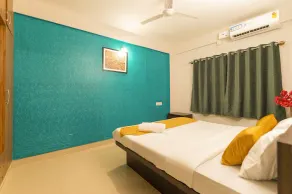 Luxury Service Apartments - Image 2