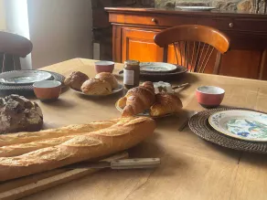 Parenthèse à la Maison de l'Ecrivain entre nature et petit déjeuner festin - Image 2