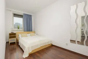 Central Warsaw Apartment with Pool & Sauna - Image 4