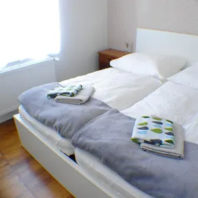 Bilocale per famiglie con bagno, soggiorno e cucina a vista - Image 4
