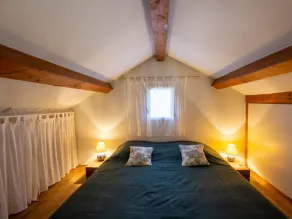 Charming Cottage with Pool in 7ha Property, Near Vineyards & Medieval Sites - Image 5
