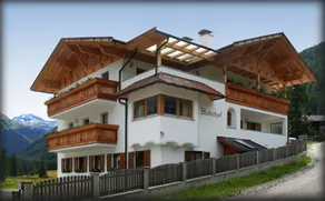Apartment \"Huterhof Wiesengrund 2\" with Mountain View, Balcony & Wi-Fi - Image 5
