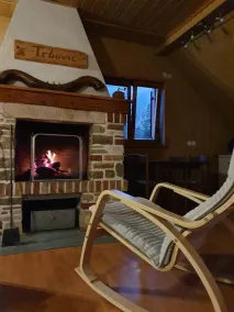 Holiday Home Nada - Two Bedroom Holiday Home with Private Garden - Image 3