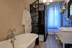 La Vite Apartments by Queen Gallery - Image 5
