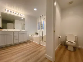 Golf course house with 2 master bedrooms - Image 3