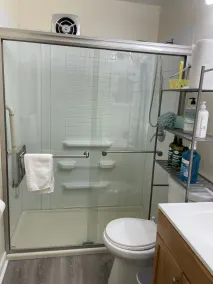 Quiet 2 Bedroom Apartment Condo close to Downtown - Emerald Elite - Image 3