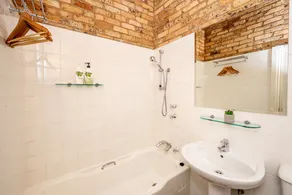 Mars: The Menangle Hideaway: Relax and Unwin - Image 4