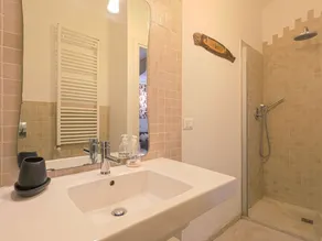 Cosy apartment in villa with pool, WIFI, A/C, TV, terrace, pets allowed and panoramic view - Image 2