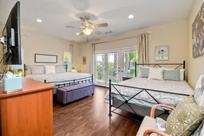 Secluded Home, Sleeps 11+  Solar Heated Pool.  HOT TUB SPA,  9 miles to beach - Image 5