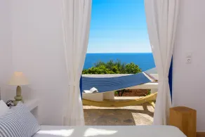 Une villa calme, vue jardin et mer - Image 4