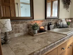 Cozy Home on Fox River w/ Outdoor Living  - 19 min  to EAA, 50 min to Lambeau - Image 4