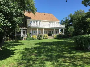 THE BAYWOOD BED AND BREAKFAST - Image 4