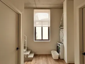 Spacious 3-Floor Holiday Home for 8 Guests - Image 2