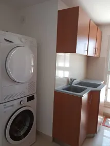 3 Bed 2 Bath Home with A/Cs and Ample Parking - Image 2