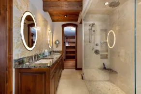 Breathtaking Views in Secluded Luxury Cabin in Breckenridge - Image 2