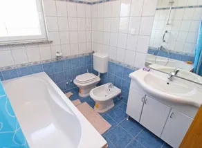 Appartement de vacances avec air conditionné - Image 3