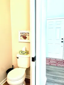 Entire house - newly built, open layout, long term OK - pet friendly! - Image 3