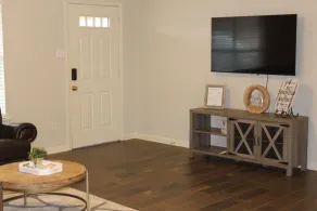 20 minutes to LRAFB.  Spacious home close to shopping & eating. . - Image 2