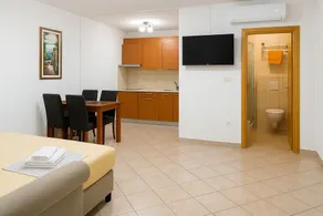 Appartements familiaux en bord de mer Okrug Gornji Trogir Split - Image 2