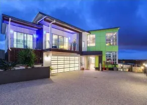 Fraser Island Views - Luxury Family House on the Hill with Panoramic Ocean Views - Image 5