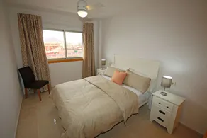 Einfach herrlicher Luxus 2-Zimmer-Maisonette-Dachgeschoss mit Meerblick, Pool und WLAN - Image 4