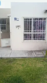 Pequeña casa en condominio con alberca compartida en las afueras de Cuautla - Image 5