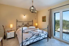 Maritina Villa - Three Bedroom Villa, Sleeps 6 - Image 3