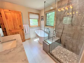 Twin Elk Lodge Lodgepole Condo: Ski In, Stroll To Main St - Image 5